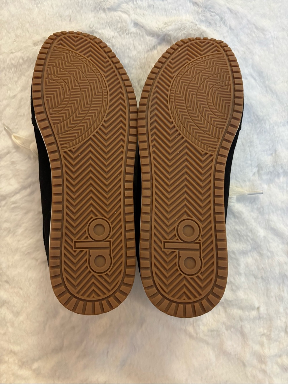 Alo Sunset Sneakers Black Women’s size 7 - Picture 9 of 14